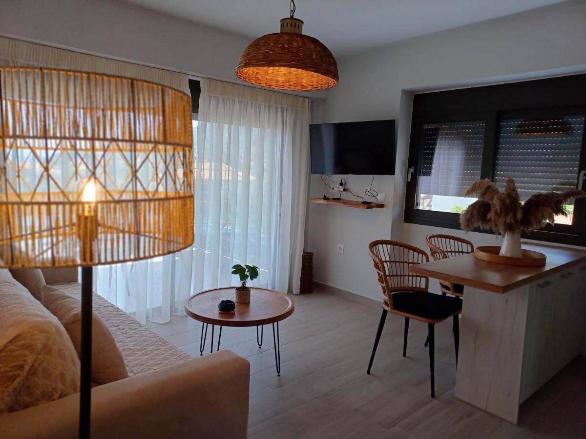 Amelia Luxury Suite Nikiana Exterior photo