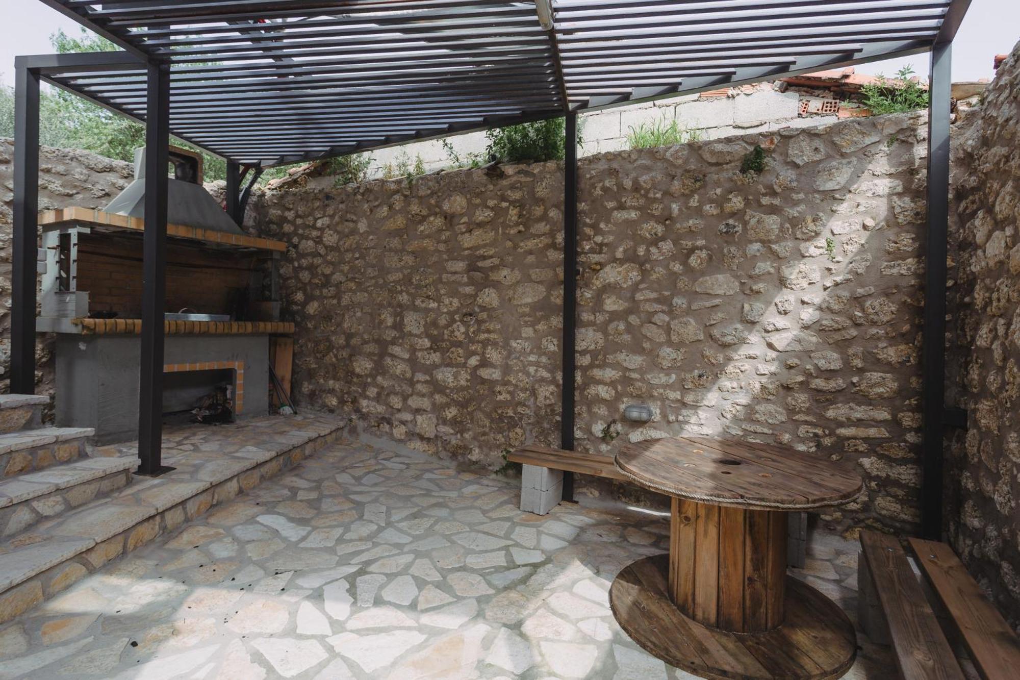 Amelia Luxury Suite Nikiana Exterior photo